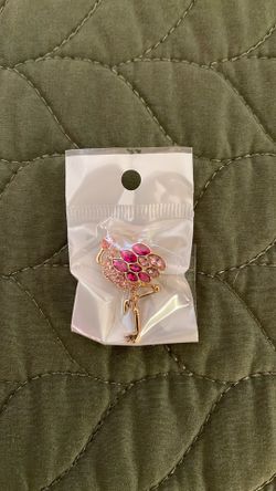 Free flamingo pin