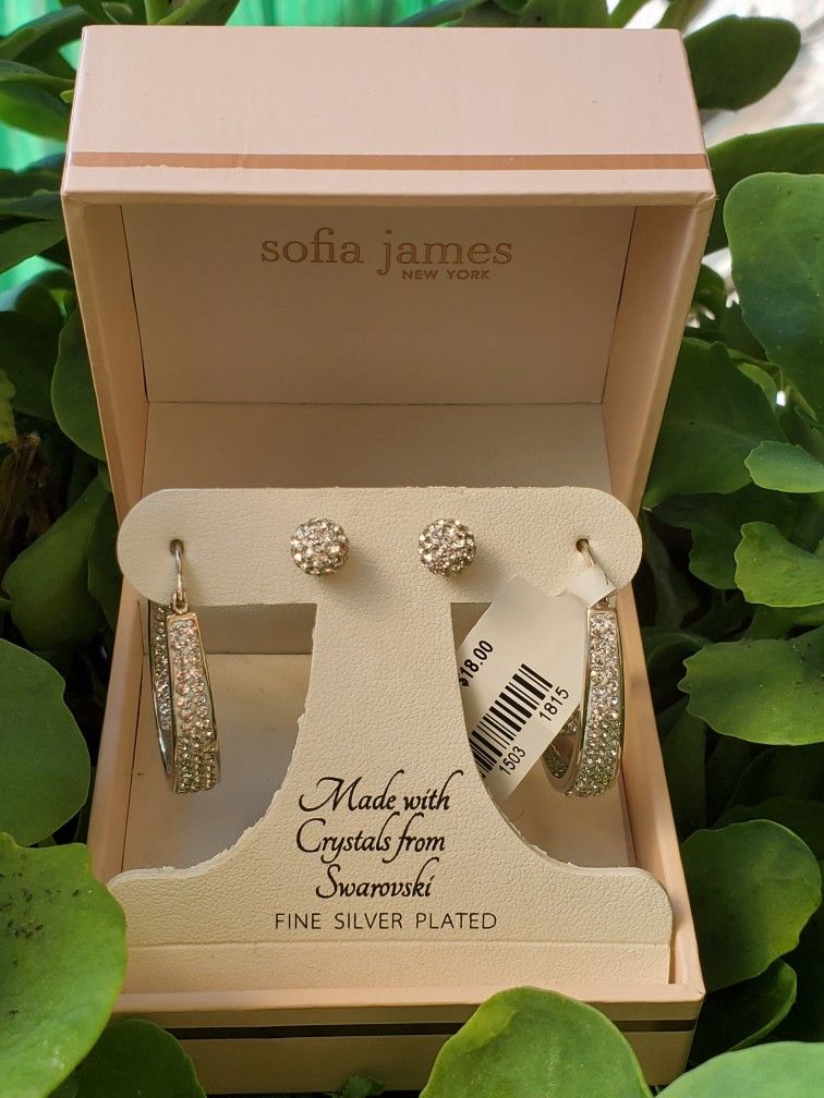 Sofia James New York Swarovski Crystals Silver Earring Set Hoops Balls 2 Pairs. Condition is "New with tags". Shipped with USPS First Class.
Sofia Ja