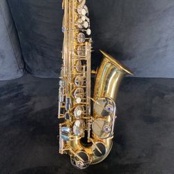 Jupiter Alto Saxophone with Stand & Accessories 