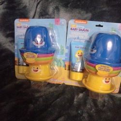 Baby Shark Bathtub Fun Body Wash And Cup Set 