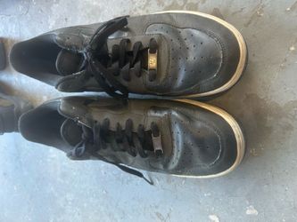 Black Air Force 1 size 11.5