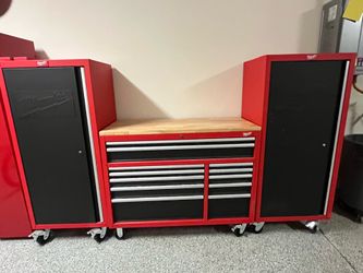 Milwaukee tool chest and cabinet lockers