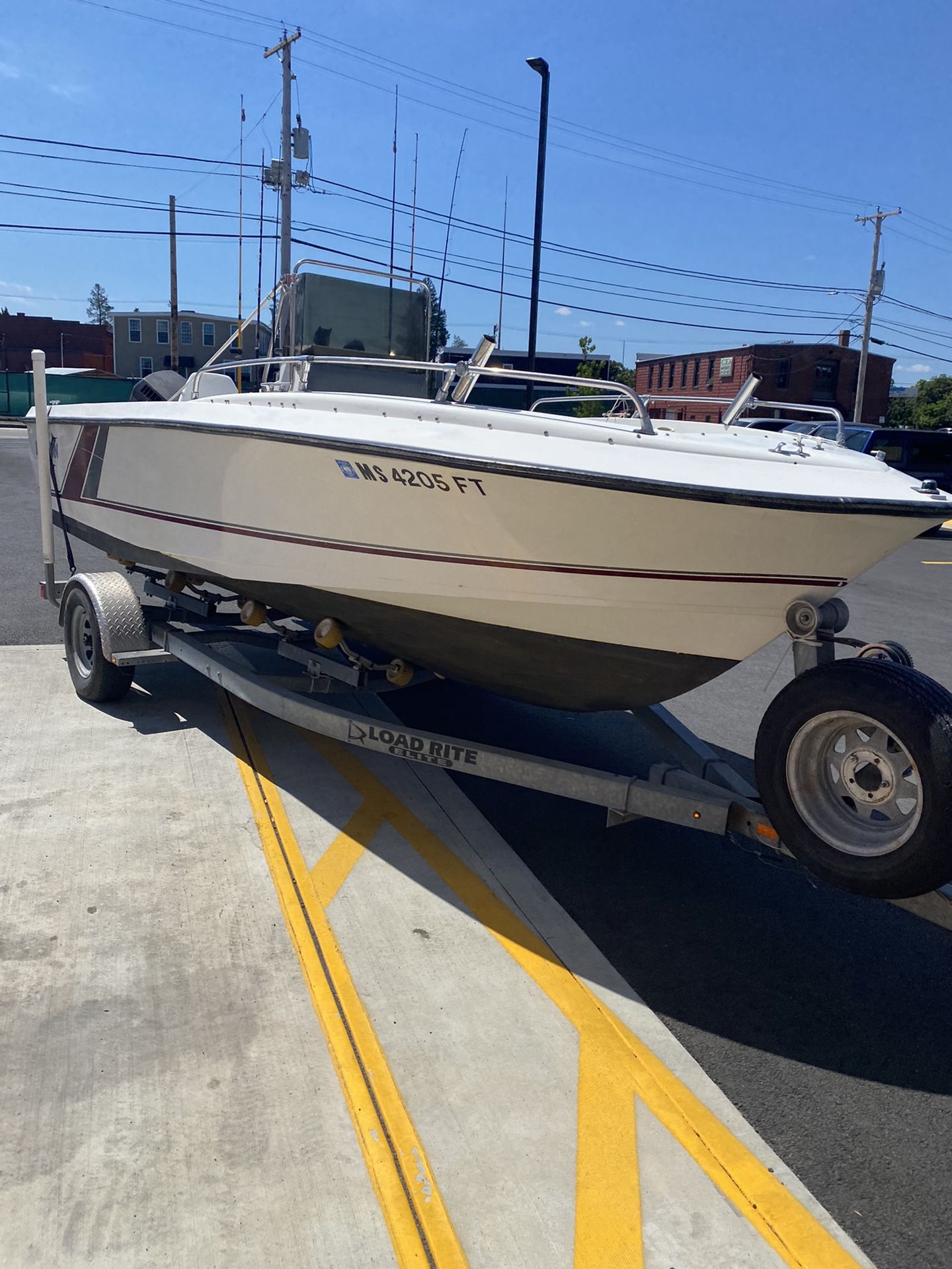 1987 LARSON CENTER CONSOLE 18FT