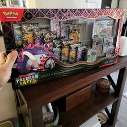 Paldean Fates Collection Box: Pokemon TCG