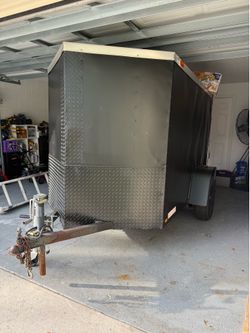 Tráiler 8x5