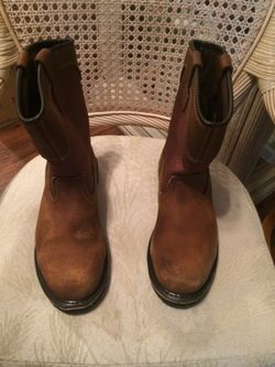 Men work boots size 8