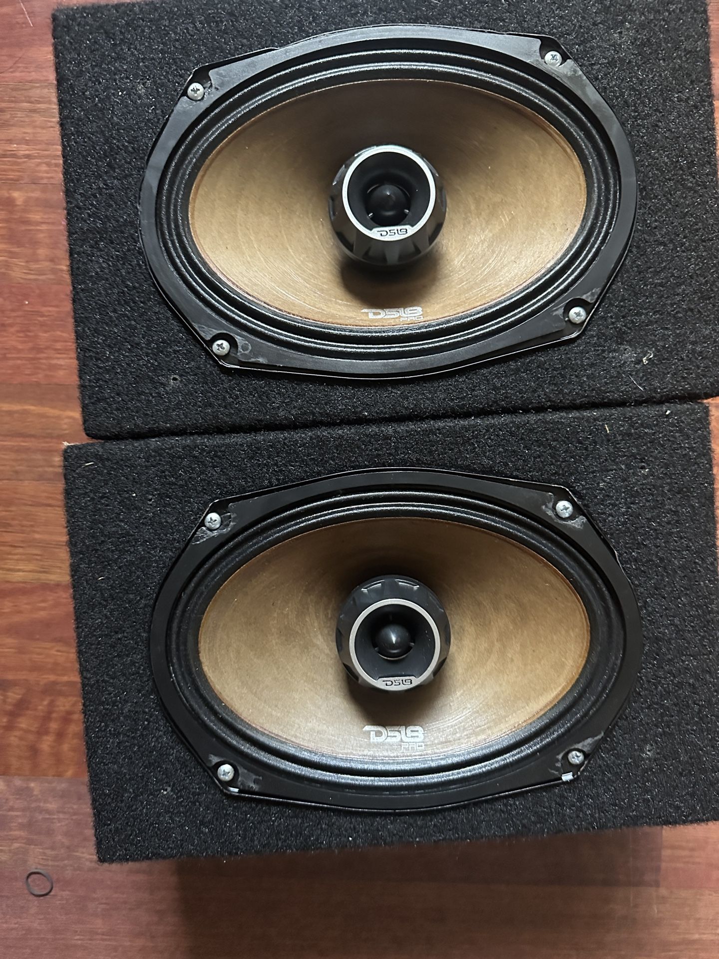 DS18 6x9