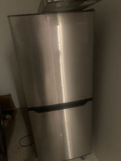 Mini fridge
