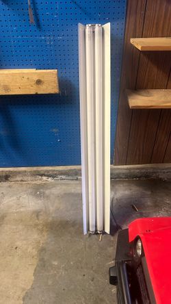 Fluorescent light