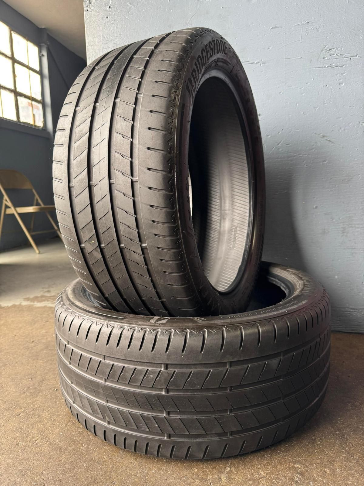 275/40/20. BRIDGESTONE