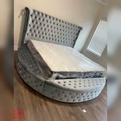 4 Pieces Gray Color Queen Size Round Bed set