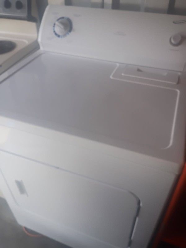 BRAND NEW KING SIZE CAPACITY ELECTRIC DRYER