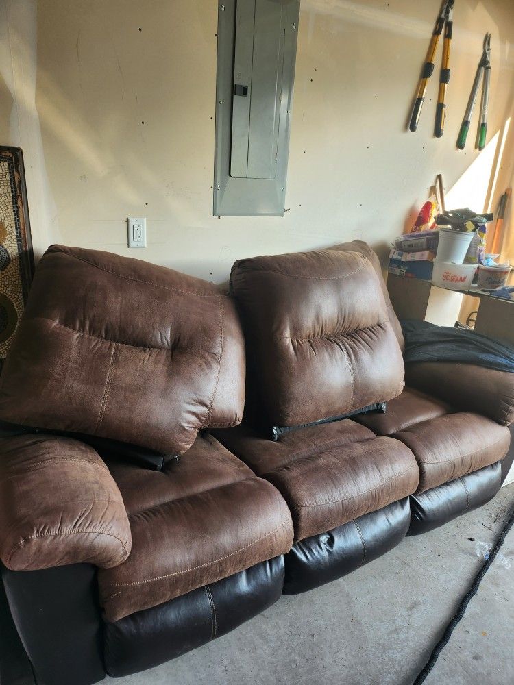 Couch 4 Sale!