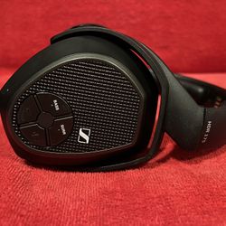 Sennheiser RS 175 RF Wireless Headphone System for TV Listening with Bass Boost and Surround Sound Modes