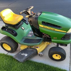 John Deere Riding Mower 17 hp