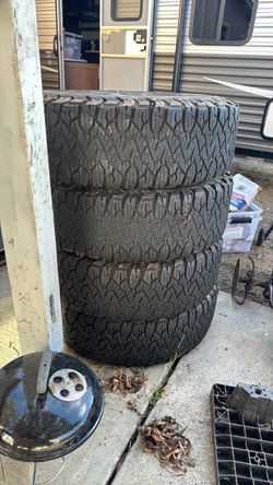 Set of 4 37/1250/17 All-Terrain Truck Tires