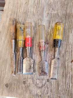 Wood chisels