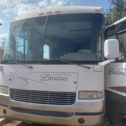 2002 Laundau RV