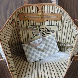 Ladies Nice Designer Monogram Purse & Coin/Make-up Pouch