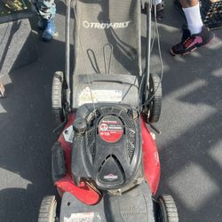 21 in. 140 cc Briggs and Stratton Gas Walk Behind Push Lawn Mower