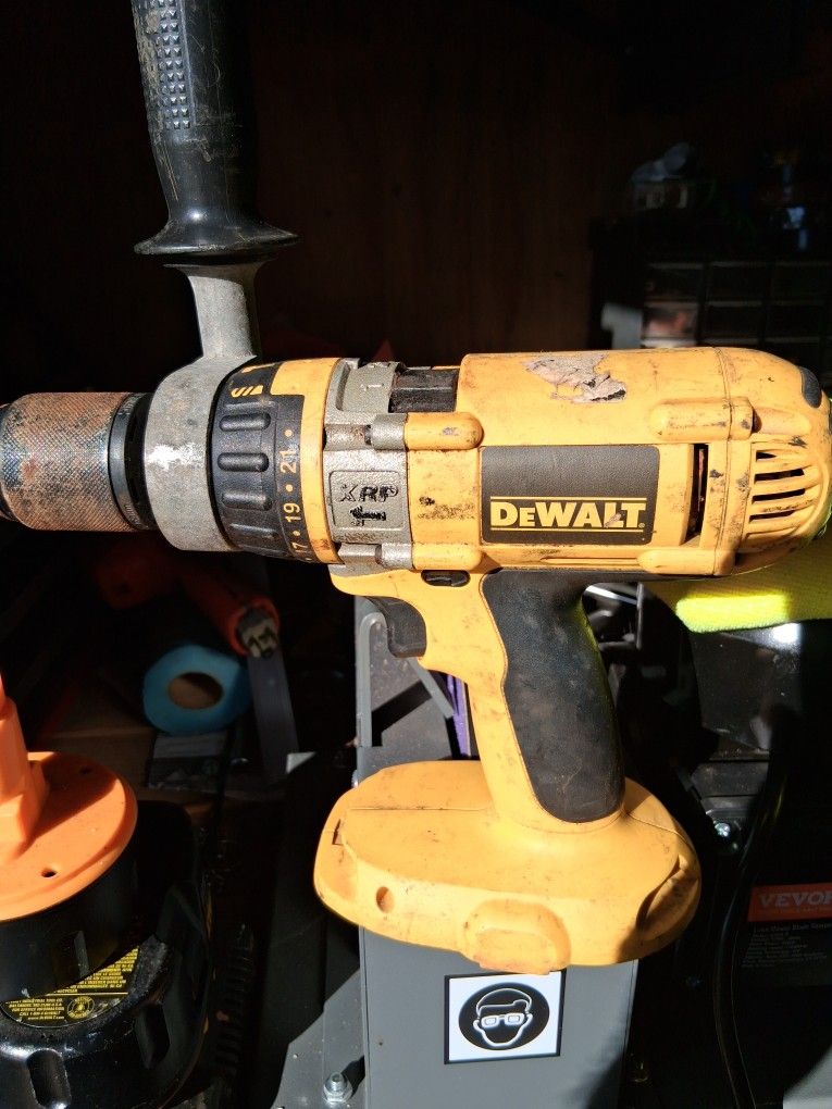 Dewalt Hammer Drill 18v