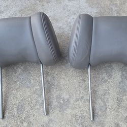 1999 GMC Head rest