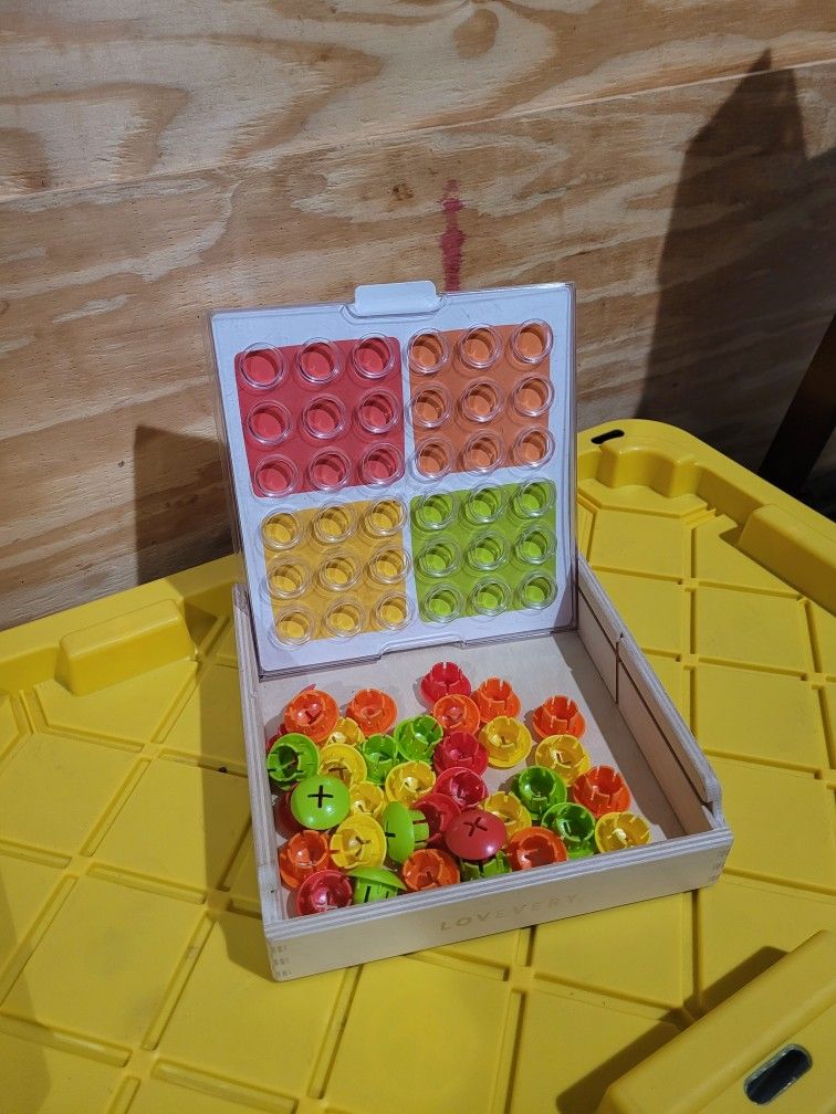 Lovevery Mosaic Button Board