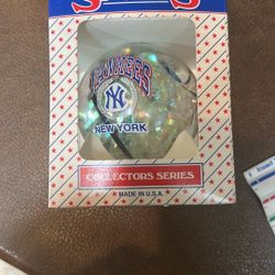 Collectors Series A Unique Glass Ornament 