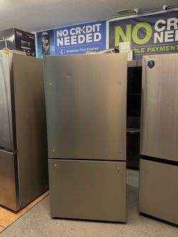 Mora 22.3 Cu. Ft. Bottom Freezer Refrigerator