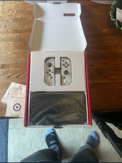 New switch OLED never used it and has 1￼ terabyte SD card