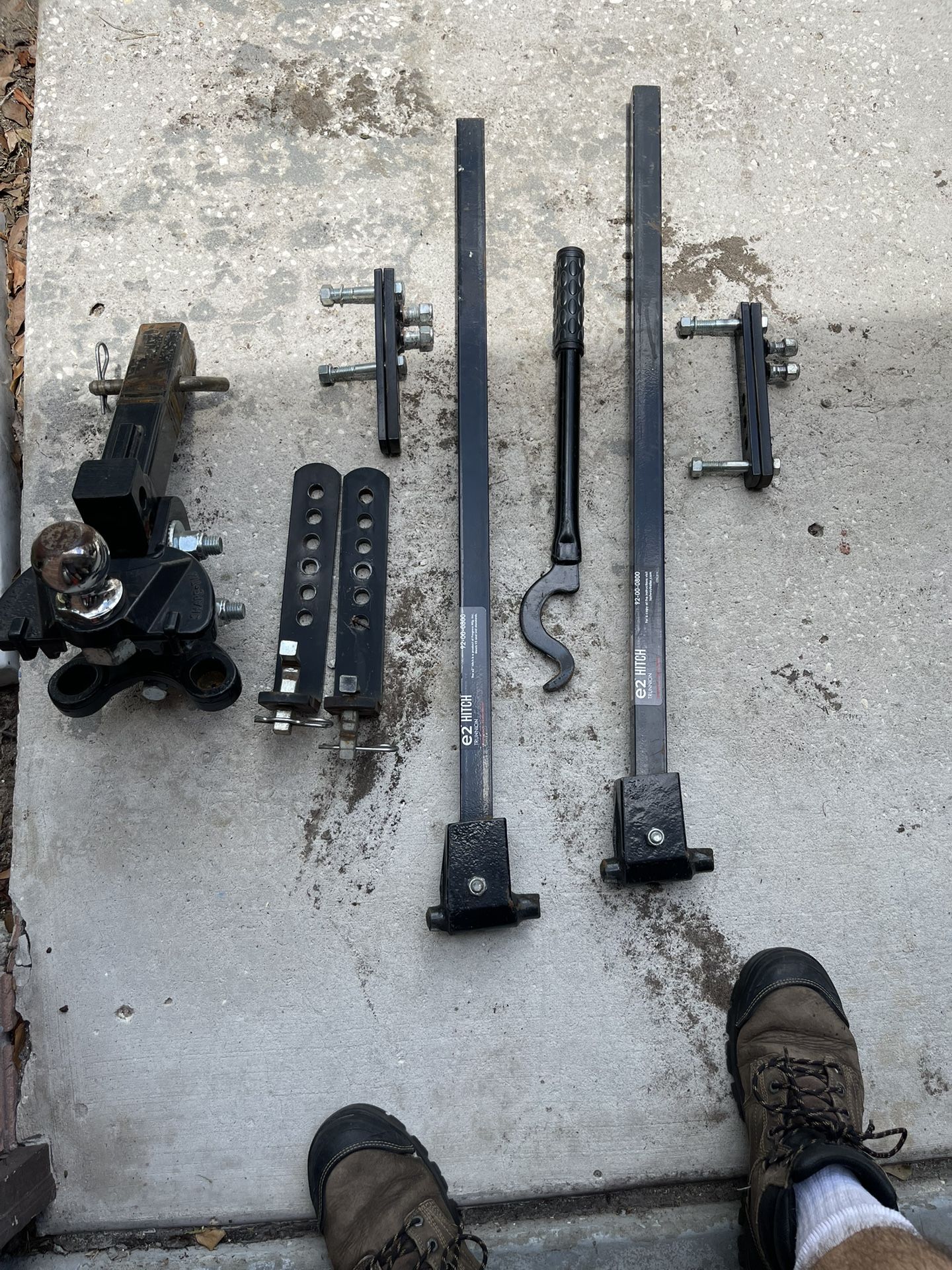 Equalizer Weight Distribution Hitch