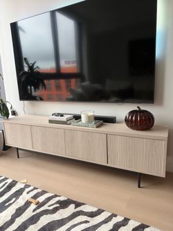Tv stand mordern light Wood