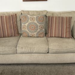 Free Couch And Loveseat 