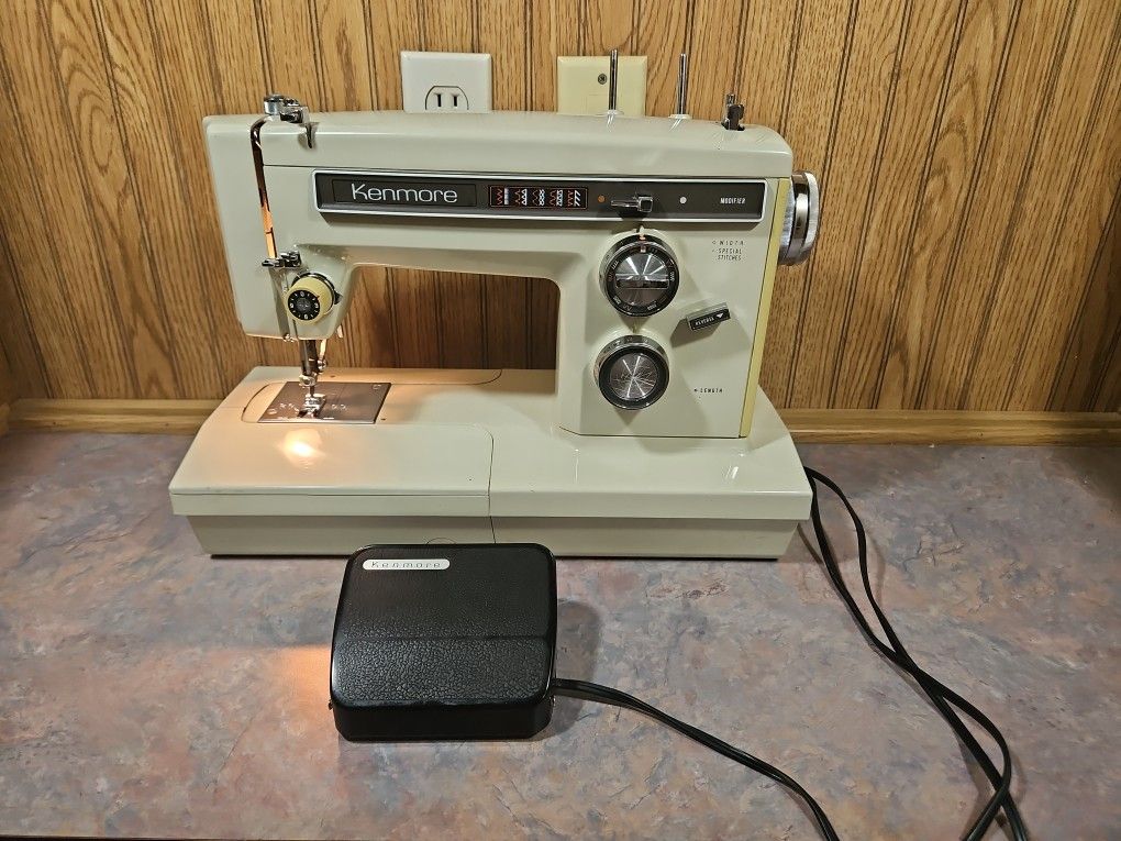 Vintage Sears Kenmore 158.19411 Machine High Shank Heavy Duty ZIG ZAG