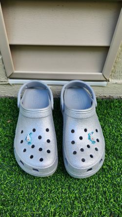 Crocs Classic Platform Glitter Clog Womens size 9 Silver