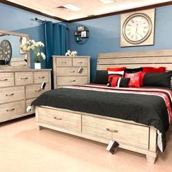 Naydell Rustic Gray Footboard Storage Platform Bedroom Set (Queen and King Bed Frame