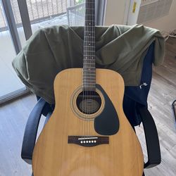 Yamaha Acoustic Guitar 