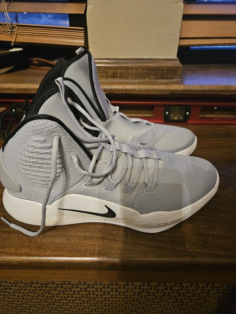 Nike Men's Hyperdunk Xtb Sz 11.5