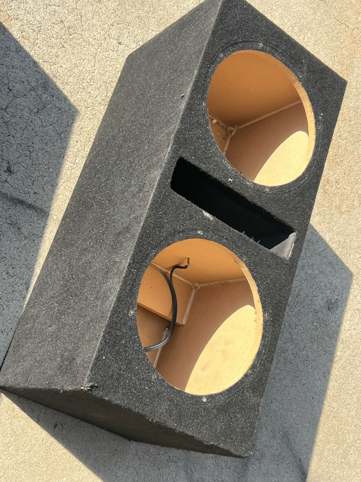 ($70 firm) Ported 2/10s sub box