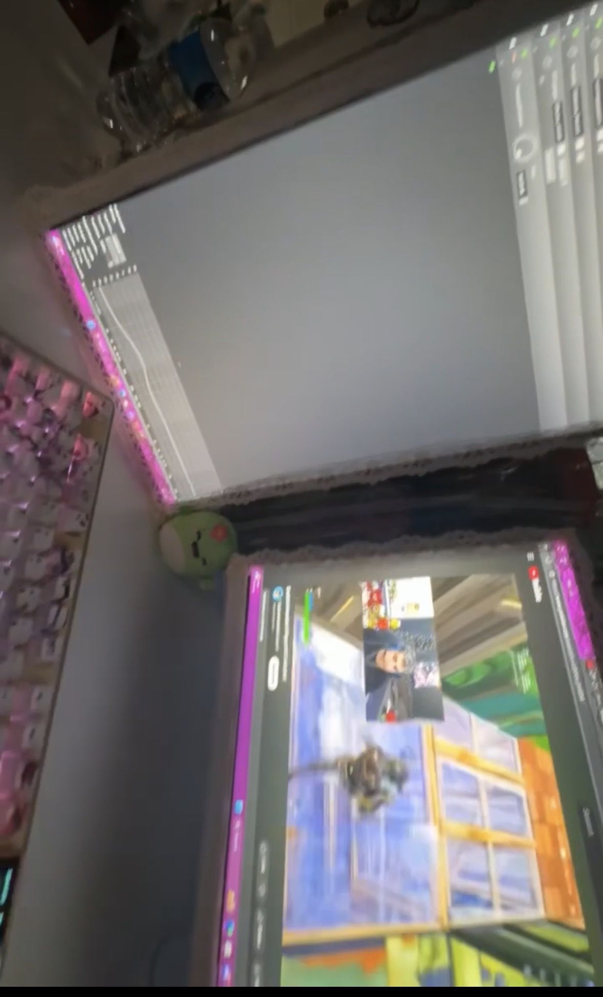 Dual Monitor