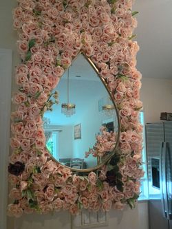 Fancy drop mirror