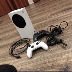 Xbox Series S With Accessories 