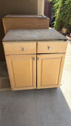 Free Base cabinet