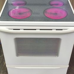 Kenmore Elite White Glass Top 4 Burner Electric Range