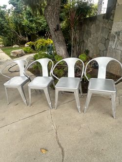 Perdomo Set of 4 Stackable Dining Chair Patio Chair Side Chair 4 Pieces Metal Dining Chair