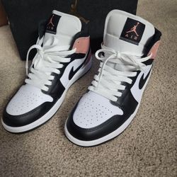 AIR JORDAN 1 MID 