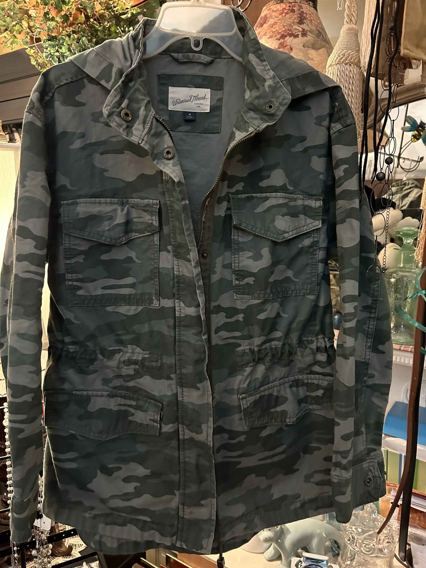 Ladies, Medium, Universal Thread, Camo Jacket