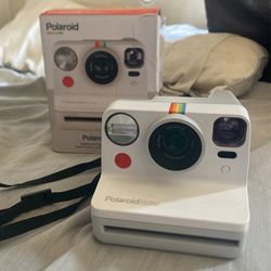 Polaroid Now I Type
