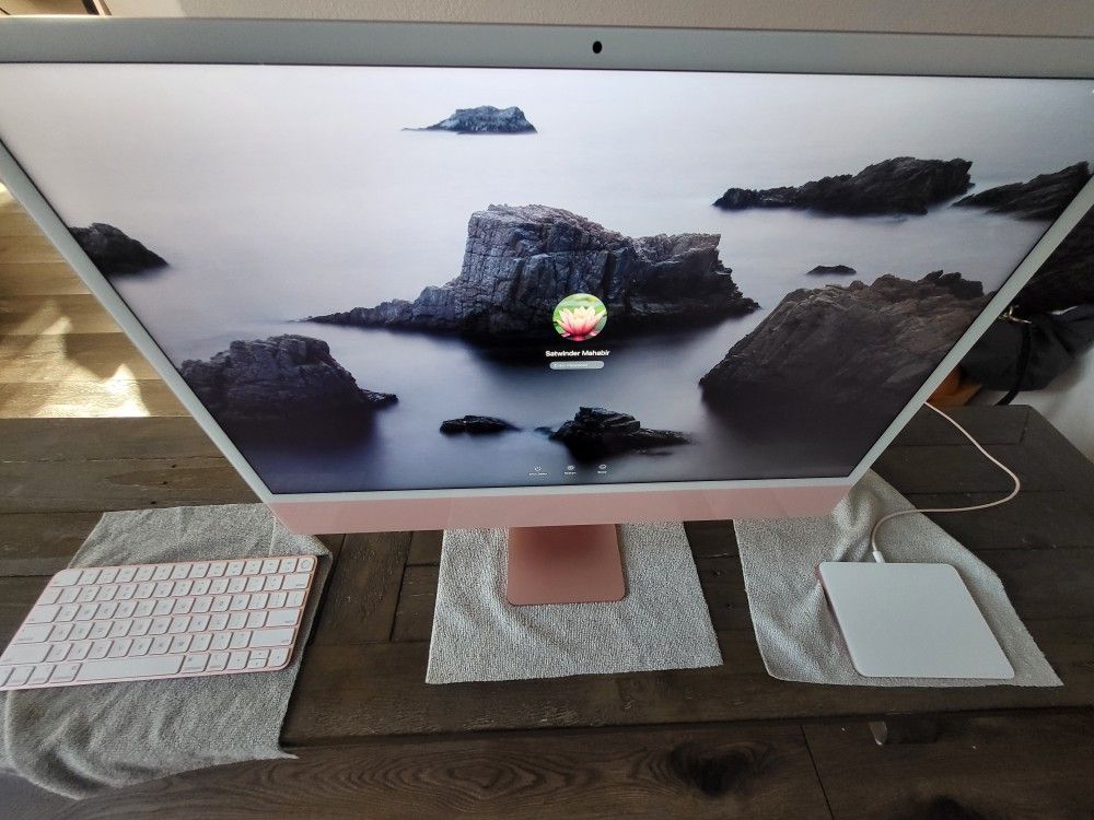 iMac M1 24" Red & Pink