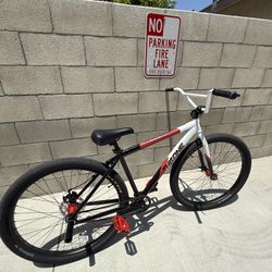 29” throne goon
